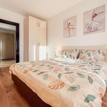 Uniquemoments Airport Apartment & Secure Parking & Airport Shuttle Jassy Zewnętrze zdjęcie
