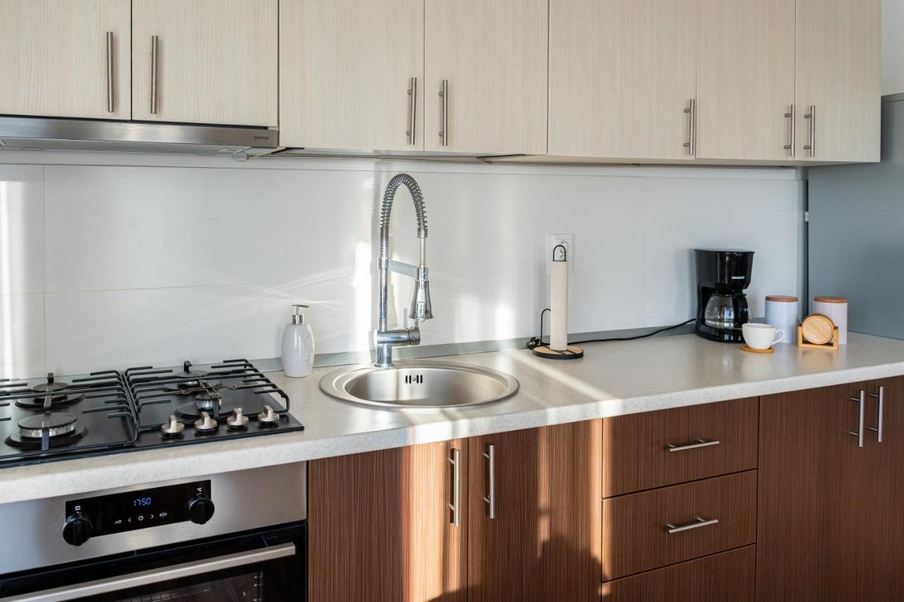 Uniquemoments Airport Apartment & Secure Parking & Airport Shuttle Jassy Zewnętrze zdjęcie