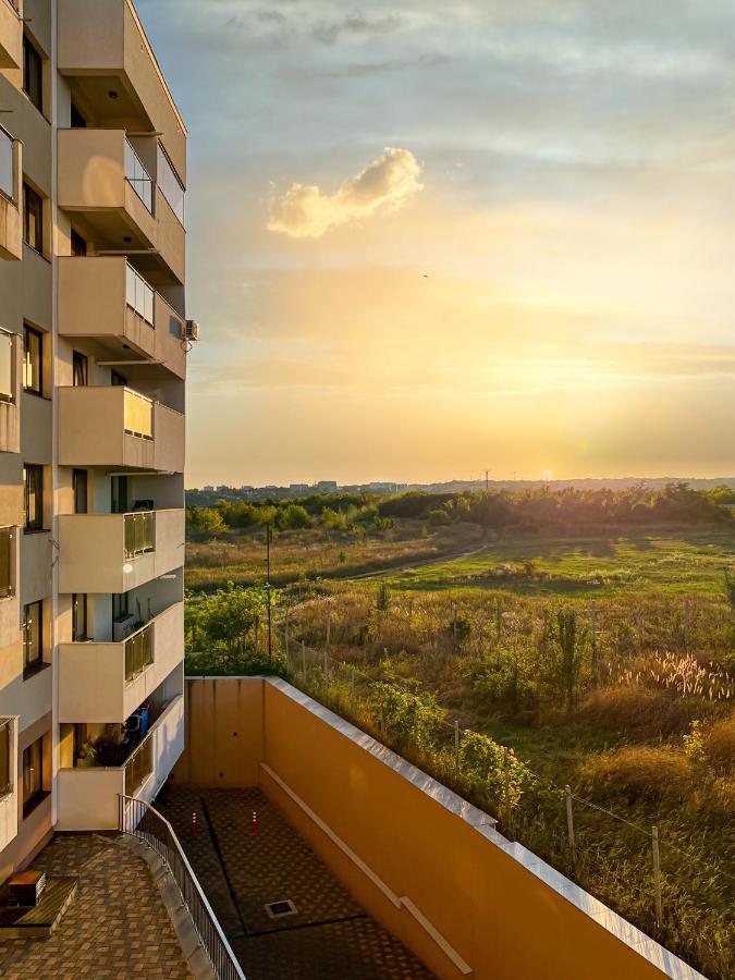 Uniquemoments Airport Apartment & Secure Parking & Airport Shuttle Jassy Zewnętrze zdjęcie