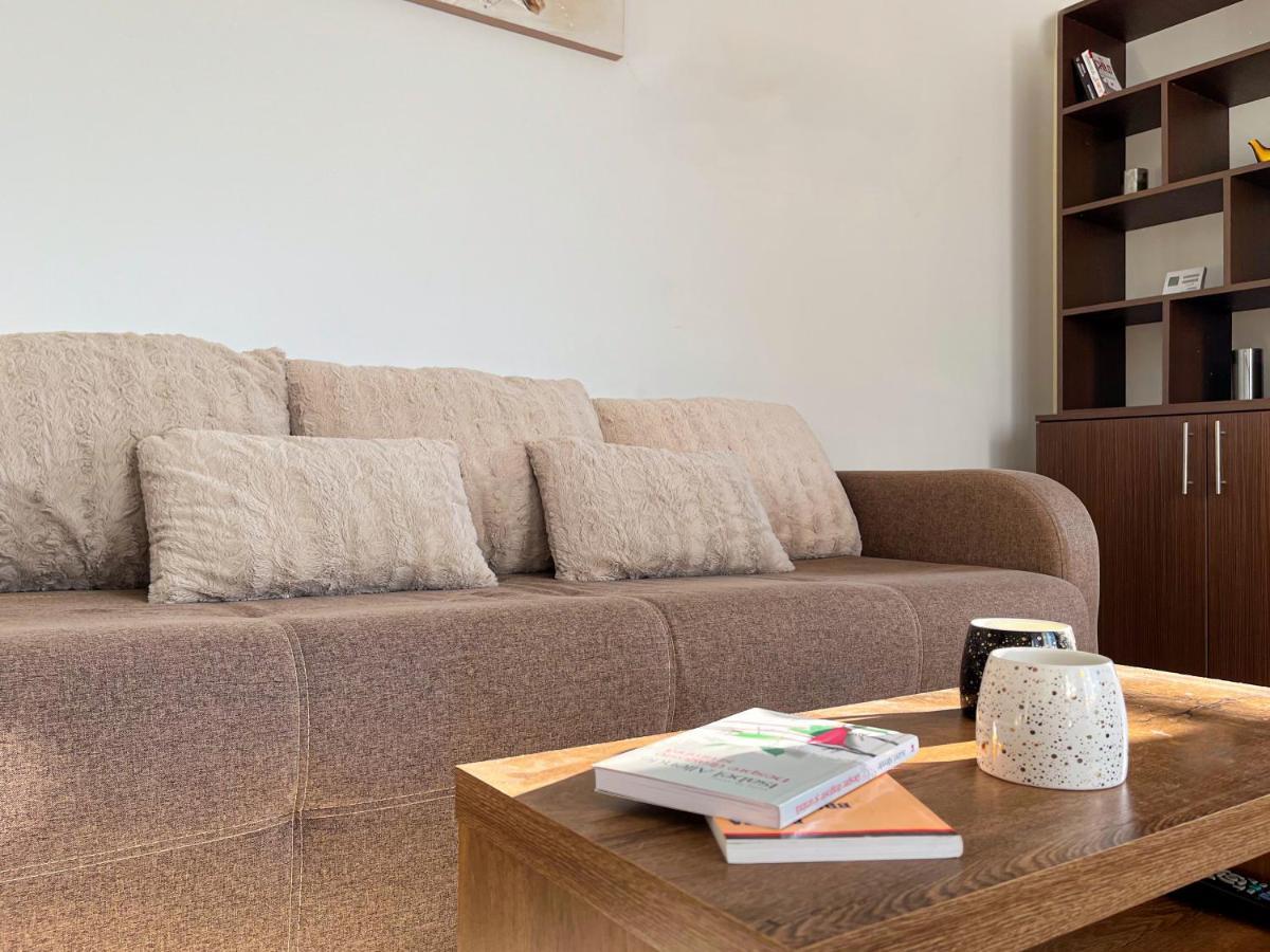 Uniquemoments Airport Apartment & Secure Parking & Airport Shuttle Jassy Zewnętrze zdjęcie